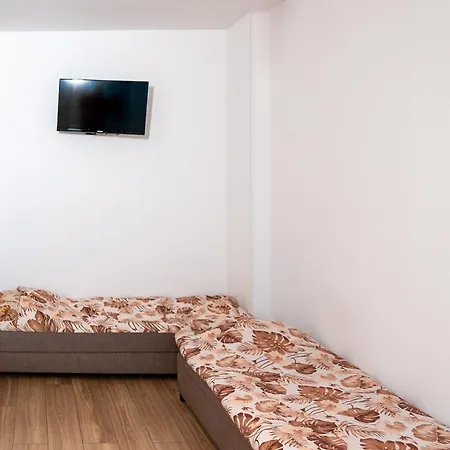 Chrzanowskiego Hostel