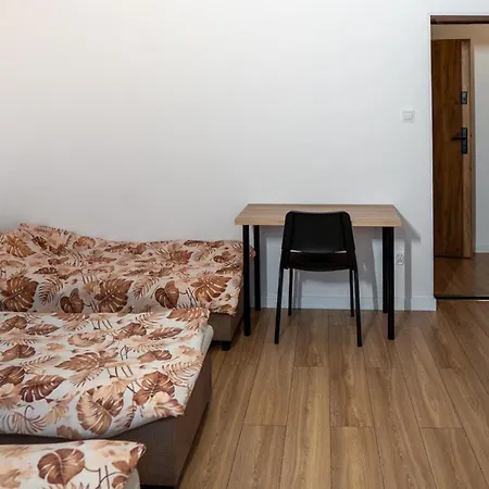 Chrzanowskiego Hostel *