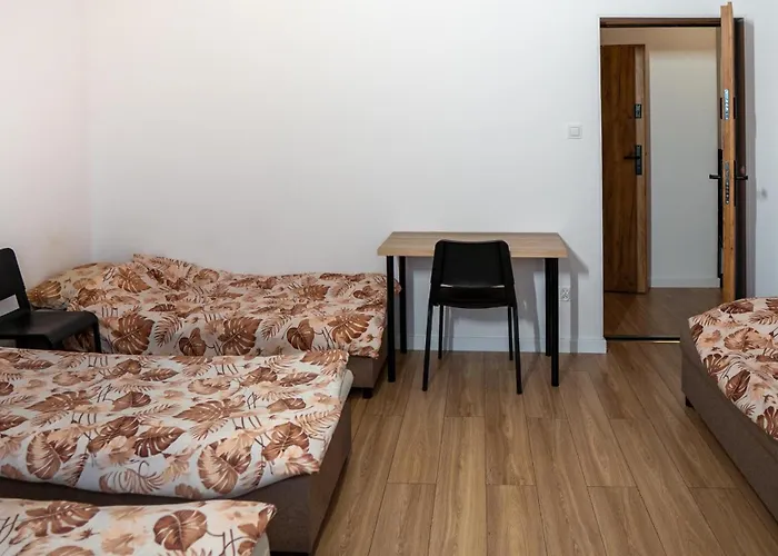 Chrzanowskiego Hostel *